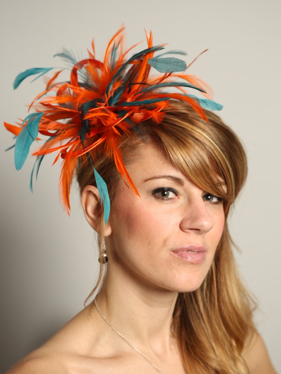 Tektonisch Verzamelen Moeras Orange and Jade Green Satin Feather Small Fascinator hat - Abbie -  Maighread Stuart Millinery